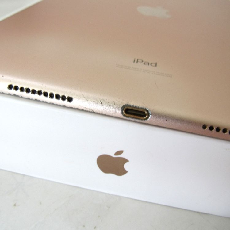 �ڼ��ߤʤߡۢ�Docomo��ipad Air ��3���� MV0F2J/A 64GB ��Ƚ�ꢣ���