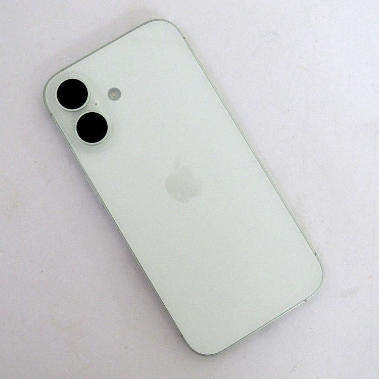 �ڼ��ߤʤߡۢ�Softbank��iphone16 MYDR3J/A 128GB  �ۥ磻�� �������