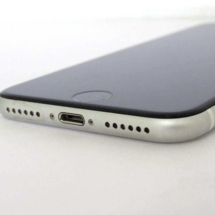 �ڼ��ߤʤߡۢ�docomo��iphoneSE ��2���� MXVU2J/A 256GB ��Ƚ�ꢣ���