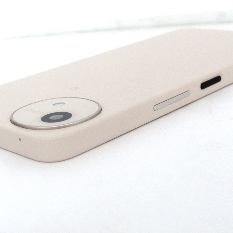 �ڼ��ߤʤߡۢ�docomo��AQUOS wish4 SH-52E 64GB White ��Ƚ�ꢣ���