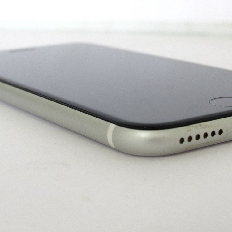 �ڼ��ߤʤߡۢ�docomo��iphoneSE ��2���� MXVU2J/A 256GB ��Ƚ�ꢣ���
