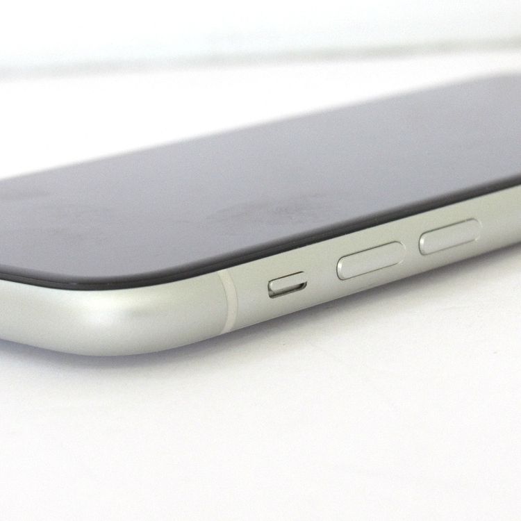 �ڼ��ߤʤߡۢ�docomo��iphoneXR MT032J/A 64GB���ۥ磻�� ��Ƚ�ꢣ���