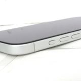 �ڼ��ߤʤߡۢ�AU��iphone16 MYDX3J/A 256GB  �ۥ磻�� ��Ƚ�ꢣ���