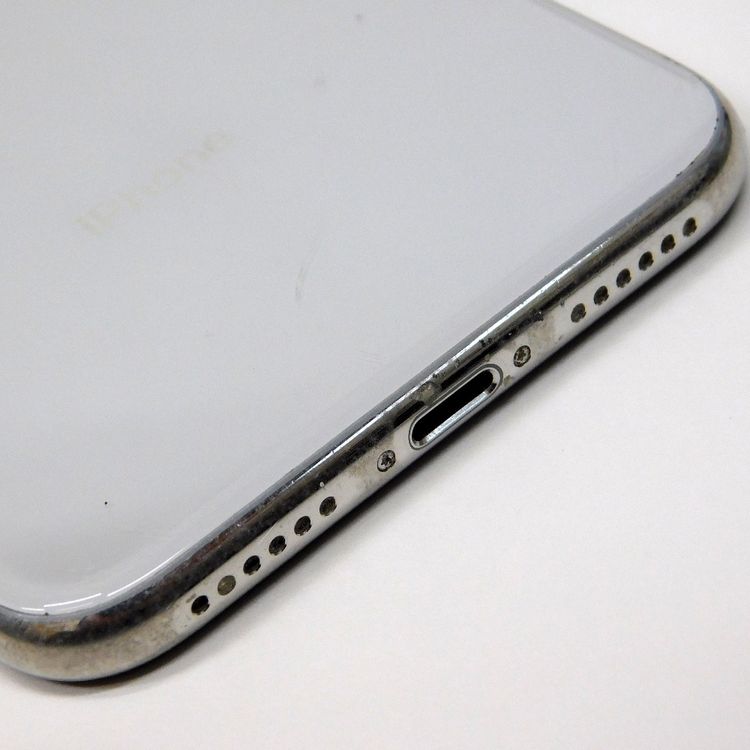 �ڼ��ߤʤߡۢ�Docomo��iphoneX 256GB ����С� MQC22J/A�����