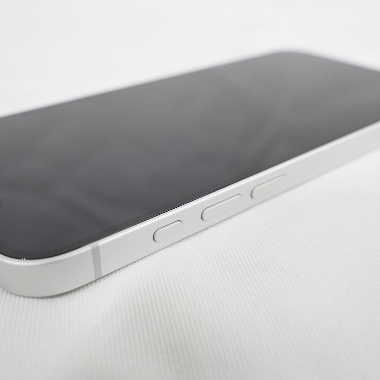 �ڼ��ߤʤߡۡ�1101��SB��iPhone 16e 128GB �ۥ磻�� MD1R4J/A��Ķ����