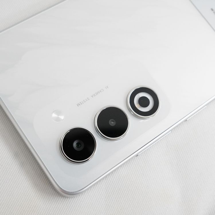 �ڼ��ߤʤߡۡ�1132��au��OPPO A5 5G OPG06 �ۥ磻�ȡ�Ķ����