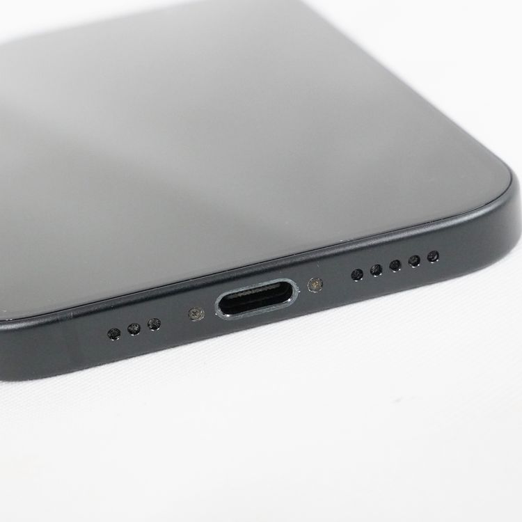 �ڼ��ߤʤߡۡ�1128��AU��iPhone15 128GB MTMH3J/A �֥�å������