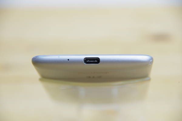 ��� SIM�ե꡼ ZTE AXON 7 mini B2017 ���졼 �֥롼������Х���