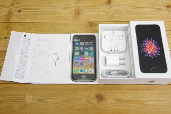 ムスビー｜新品同様 〇 SIMロック解除済 iPhone SE 32GB スペース  