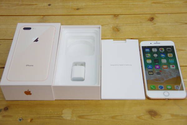 ムスビー｜中古 docomo Apple iPhone 8 Plus 64GB ゴールド ブルータス 