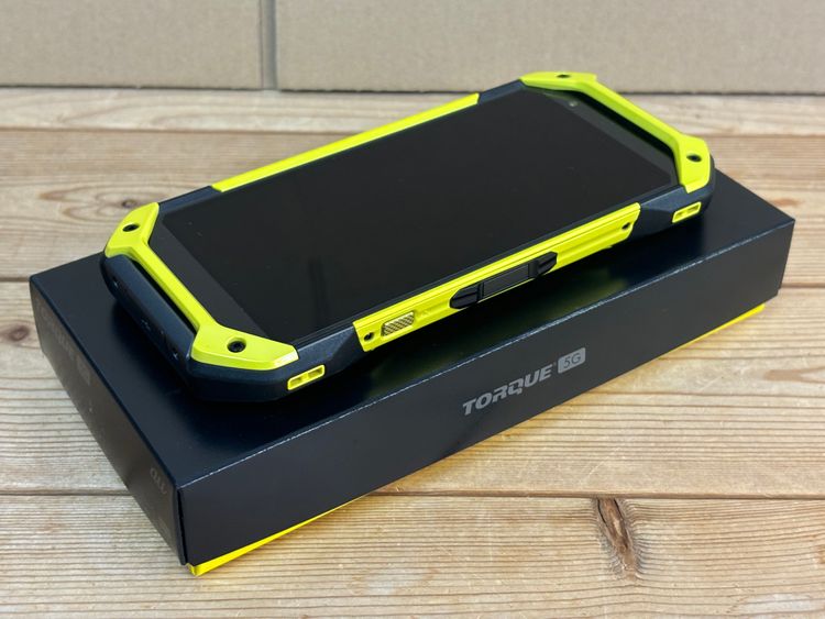 京セラ TORQUE 5G KYG01 イエロー SIMフリー au タフネス Kyocera Torque 5G KYG01 | 5.5 in | 6 GB RAM | 128 GB