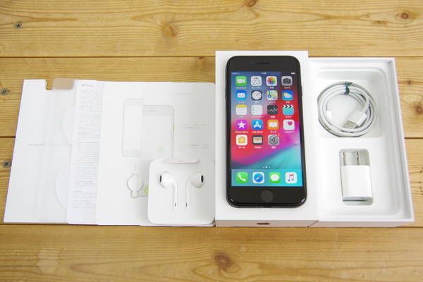 ムスビー｜中古 SIMロック解除済 docomo iPhone 7 128GB ブラック SIM 
