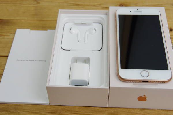 ○新品未使用 iPhone8 64GB ゴールド DOCOMOドコモ（iPhone8 Plus[64GB  