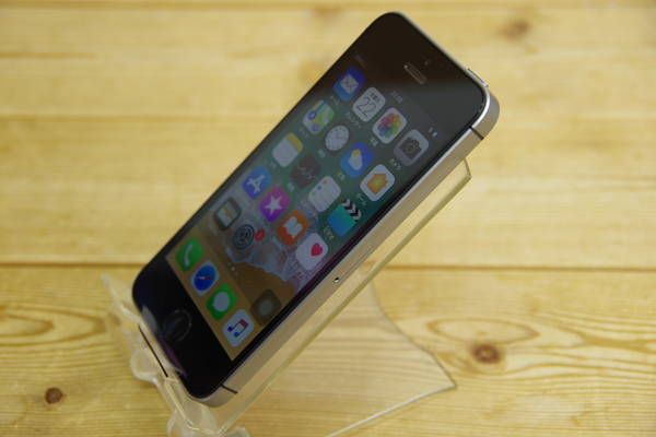ムスビー｜新品同様 〇 SIMロック解除済 iPhone SE 32GB スペース  