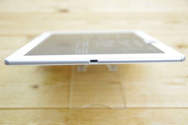 未使用品Sony Xperia Z4 Tablet SOT31 AUOS7.0