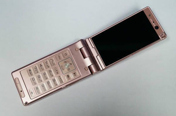 Ţdocomo P-01A ѥԥ