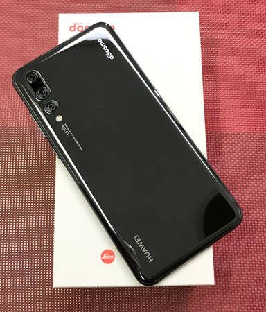ムスビー｜【中古美品】docomo HUAWEI P20 Pro HW-01K ブラック 【赤  