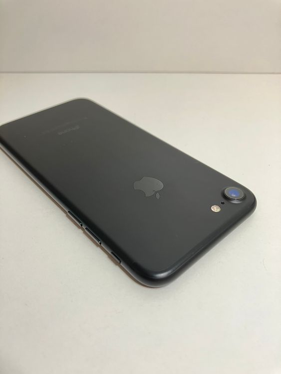 ���� iPhone7��32GB���֥�å���SIM���å�����Ѥߡ����ʥ������դ�