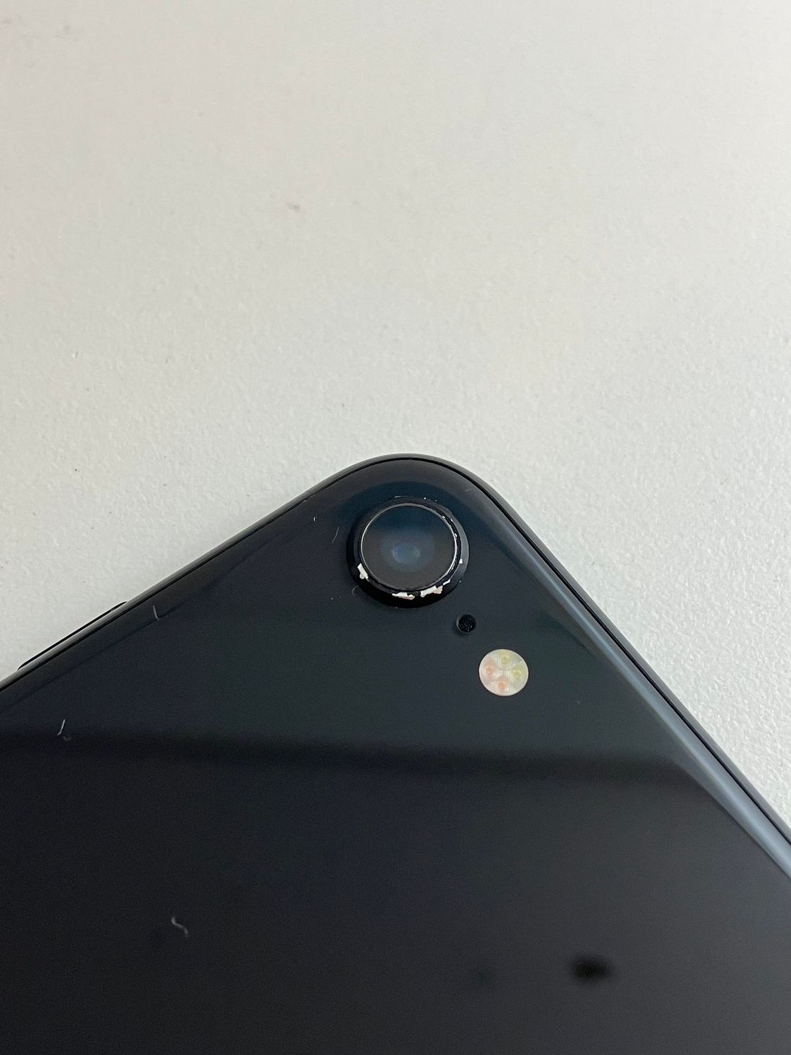 ムスビー｜美品 iPhone SE2 64GB ブラック SIMロック解除済み 新品