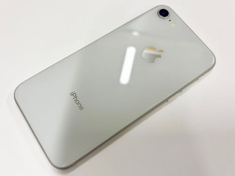 ������Х��������SIM�ե꡼ iPhone8 64GB ����С�