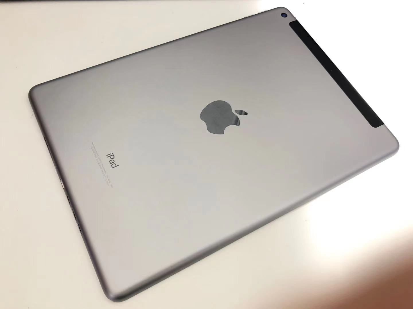 ムスビー｜セイモバイル☆国内SIMフリー iPad 5 Wi-Fi+Cellular 32GB 