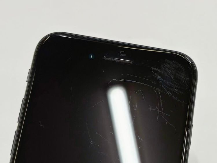 ХSIMե꡼ iPhone SE(2) 64GB ֥å