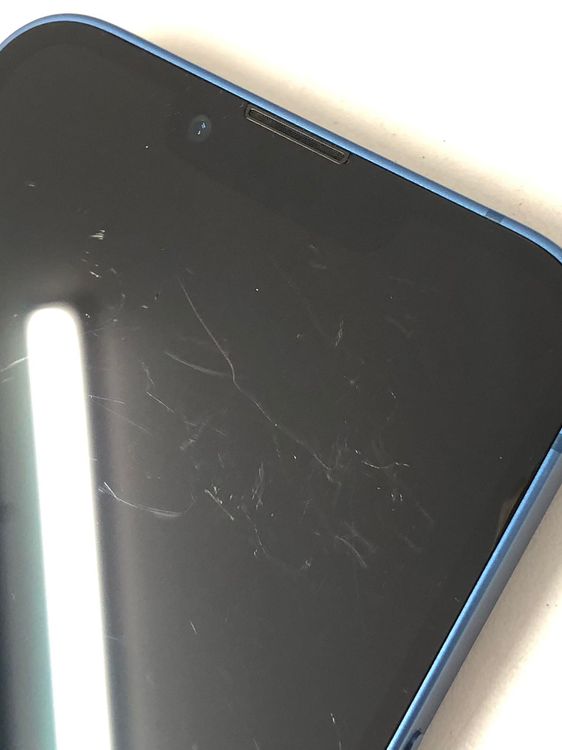 ������Х�����Хåƥ꡼100% ����SIM�ե꡼ iPhone13 128GB �֥롼