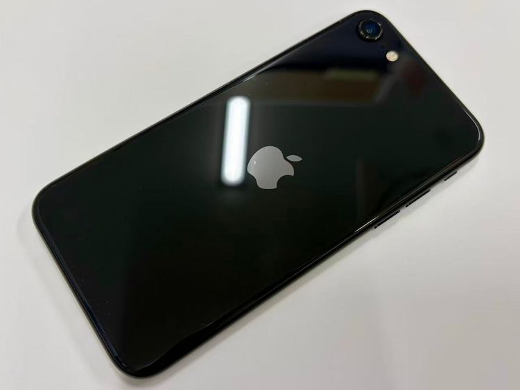 ������Х��������SIM�ե꡼ iPhone SE(��2����) 64GB �֥�å�