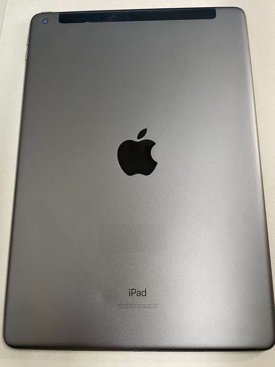 ������Х����SIM�ե꡼ iPad(��8����) Wi+Cell 32GB MYMH2J/A ���졼