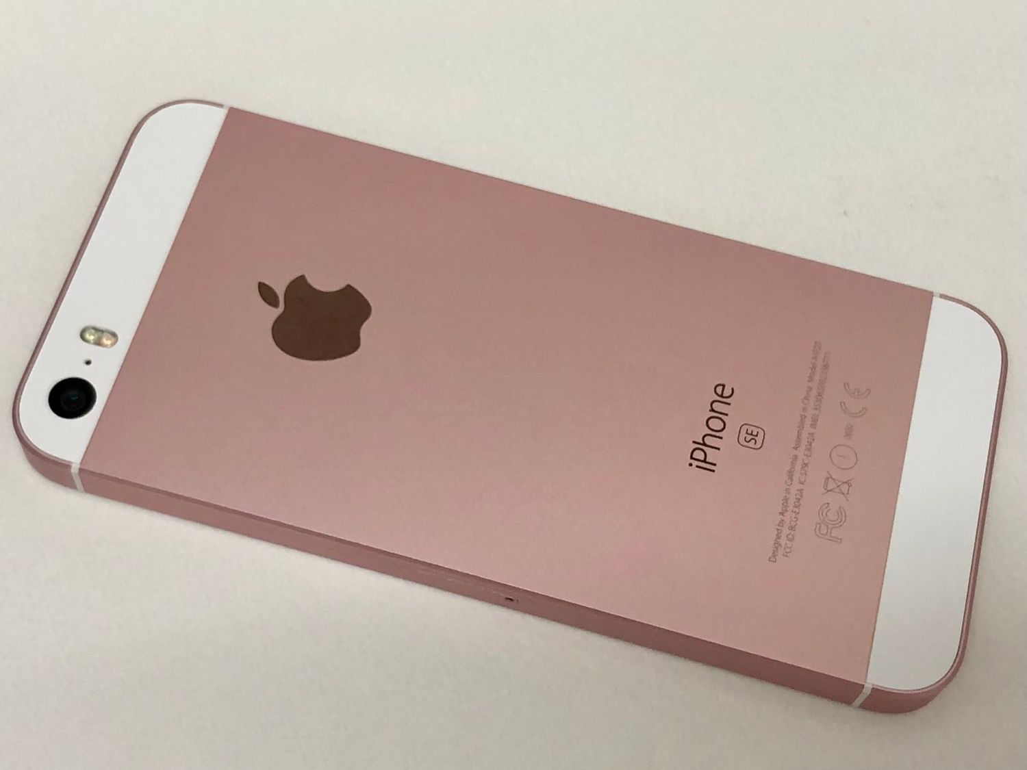 ムスビー｜セイモバイル☆バッテリー100％☆国内SIMフリー iPhone SE 