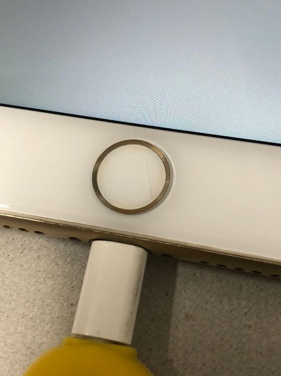 ХSIMե꡼ iPhone 7 128GB 