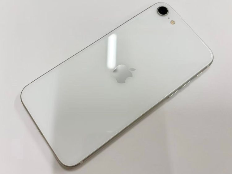 ������Х�����Хåƥ꡼93���iPhone SE(��2����) 64GB �ۥ磻��