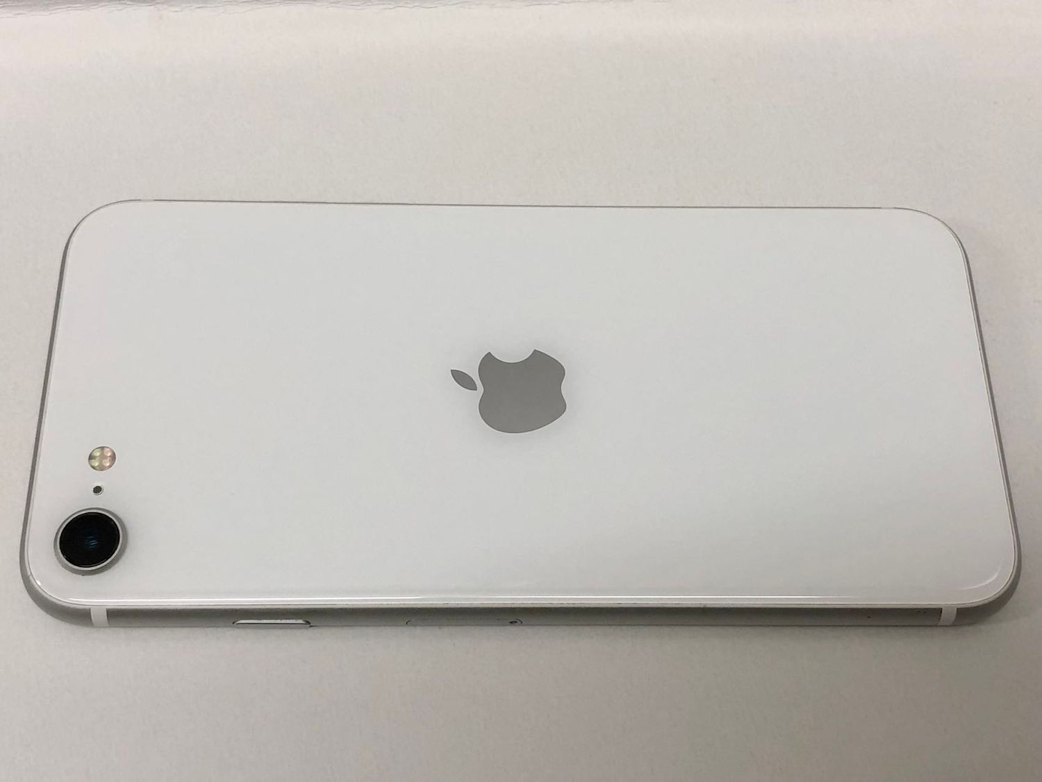 ムスビー｜セイモバイル☆国内SIMフリー iPhoneSE2 128GB ホワイト 