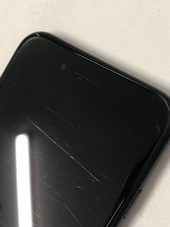 ������Х����SIM�ե꡼ iPhone SE(��3����) 64GB �ߥåɥʥ���