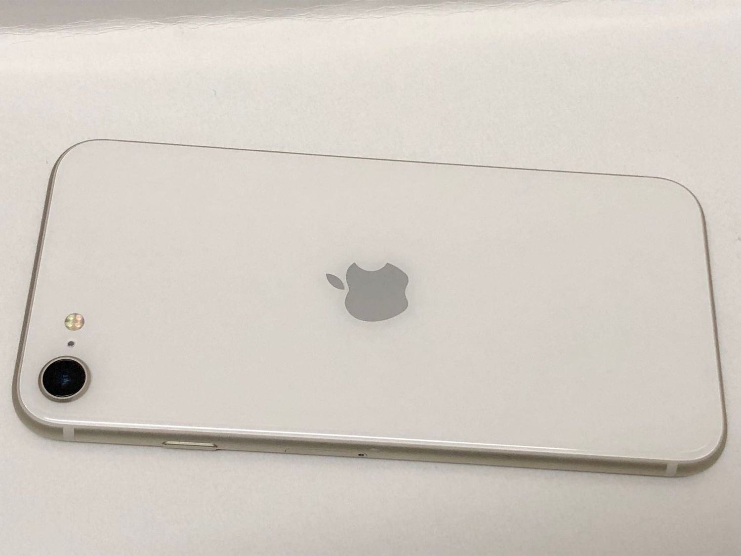 ムスビー｜セイモバイル☆バッテリー99％☆国内SIMフリー iPhone SE3 