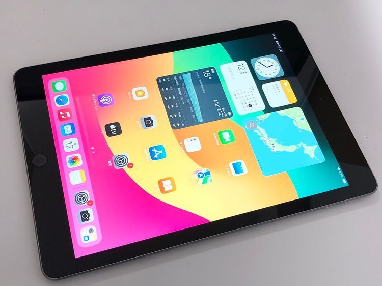 ������Х����SIM�ե꡼ iPad(��6����) WiFi+Cell 32GB ���ڡ������쥤