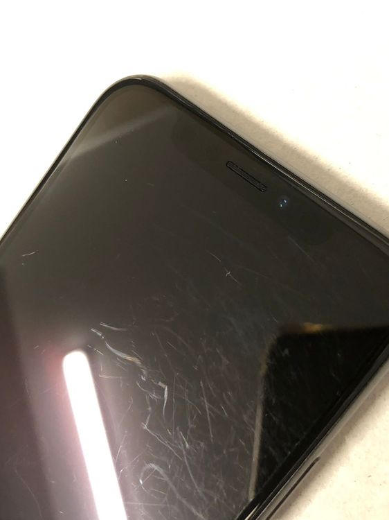 ХSIMե꡼ iPhone X 64GB