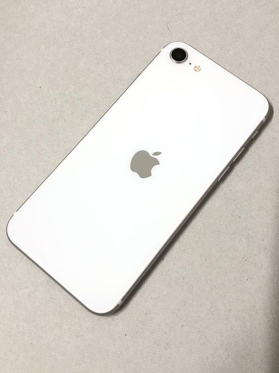 ������Х����SIM�ե꡼ iPhone SE(�裲����) 64GB �ۥ磻��