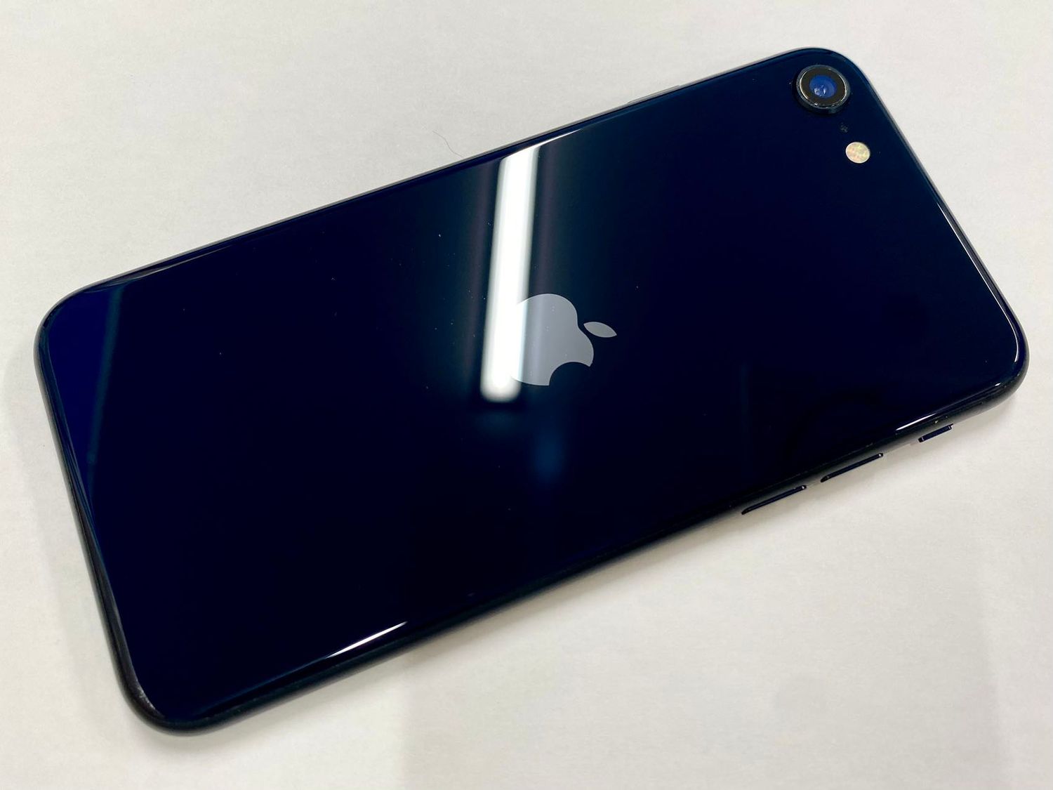 ムスビー｜セイモバイル☆訳アリ☆SIMフリー iPhone SE3 128GB  