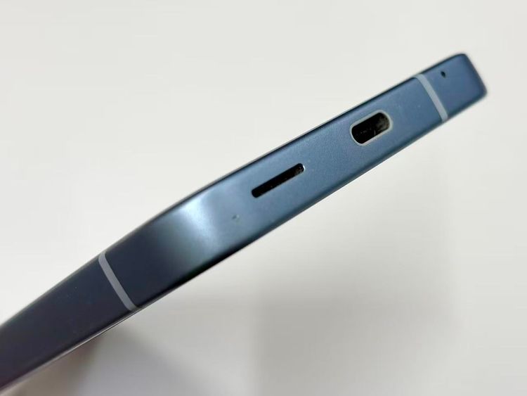 ������Х����SIM�ե꡼ Softbank AQUOS sense9 A405SH �֥롼