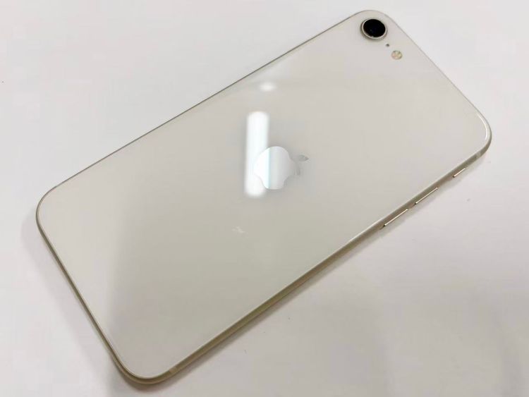 ХХåƥ꡼100iPhone SE(3) 64GB 饤