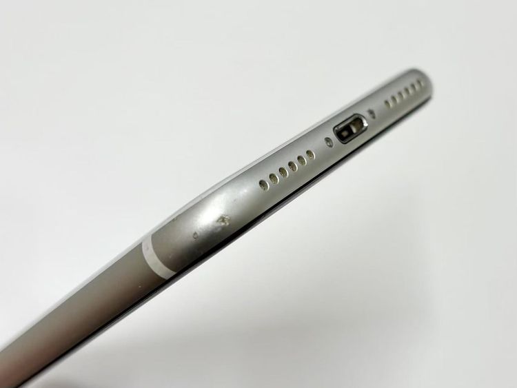 ХSIMե꡼ iPhone SE(2) 128GB ۥ磻