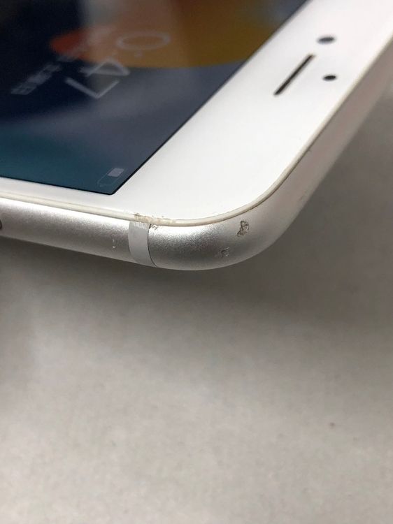 ХSIMե꡼ iPhone 7 32GB С