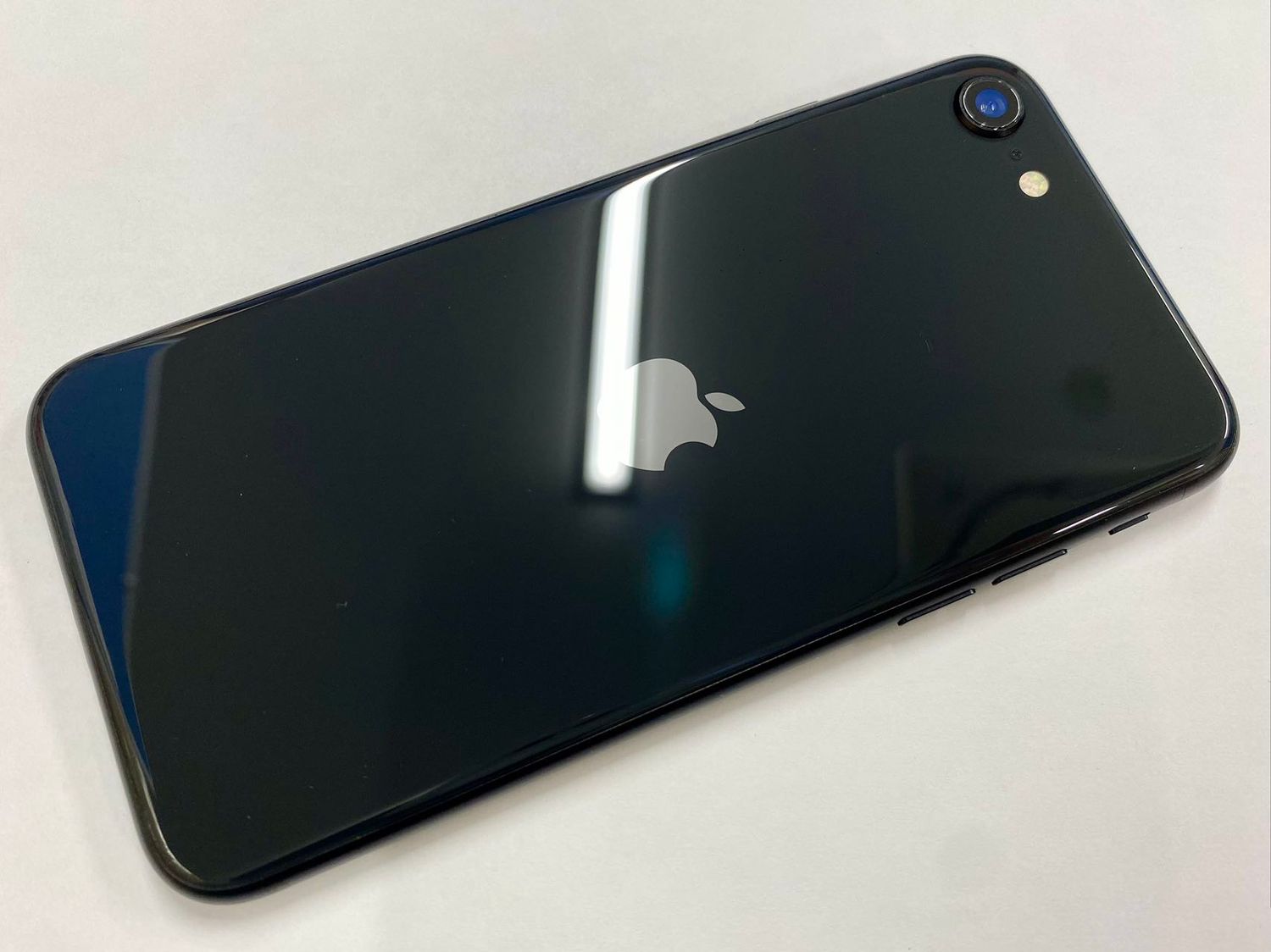 ムスビー｜セイモバイル☆国内SIMフリー iPhoneSE2 128GB ブラック 