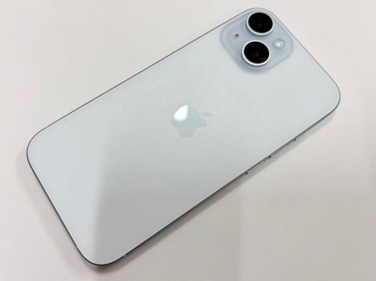 ������Х�����Хåƥ꡼100���SIM�ե꡼ iPhone15 128GB �֥롼