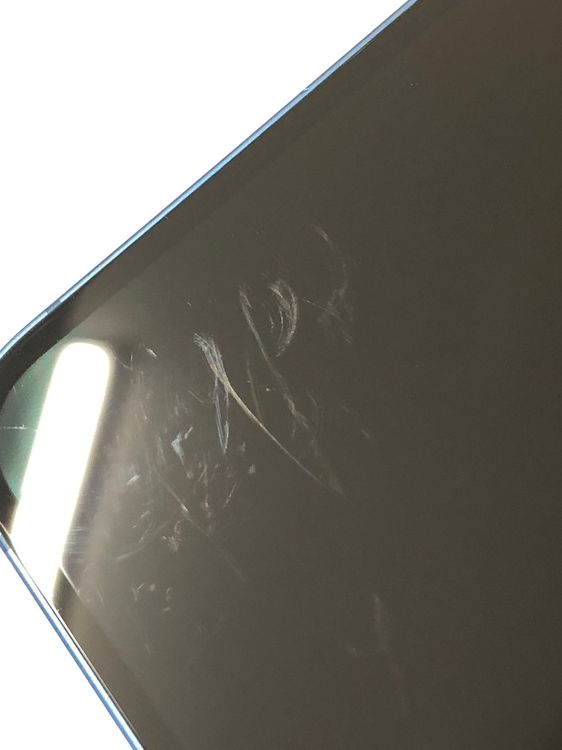 ������Х�����Хåƥ꡼100% ����SIM�ե꡼ iPhone13 128GB �֥롼
