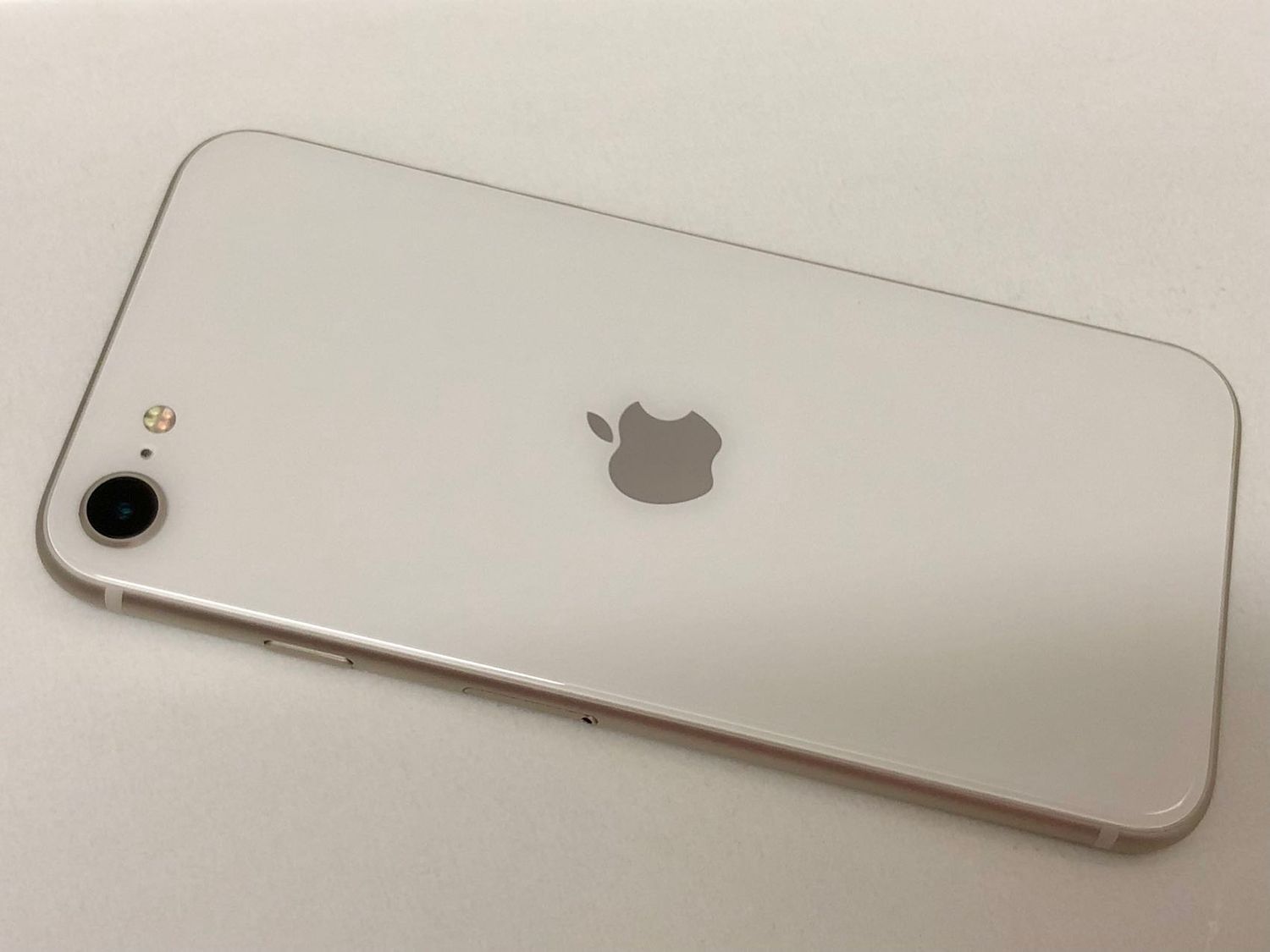 ムスビー｜セイモバイル☆バッテリー100％☆国内SIMフリー iPhone SE3