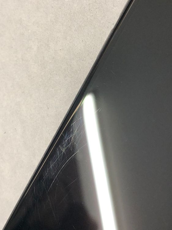 ������Х����SIM�ե꡼ iPhone SE2 64GB �֥�å�