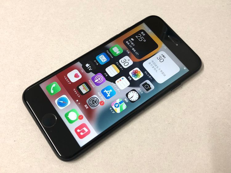 ������Х�����Хåƥ꡼97%������SIM�ե꡼ iPhone 7 32GB �֥�å�