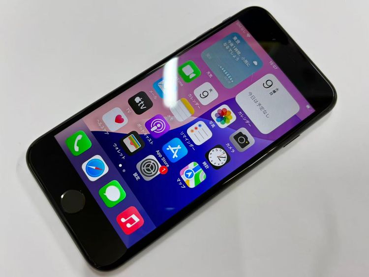 ������Х�����Хåƥ꡼100%SIM�ե꡼ iPhone SE(�裲����) 64GB �֥�å�